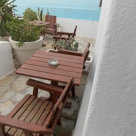 & Rania Aparthotel